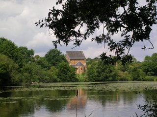 Etang et chapelle d'Etival